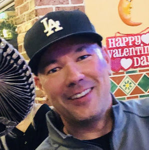 Meet your Posher, Dennis